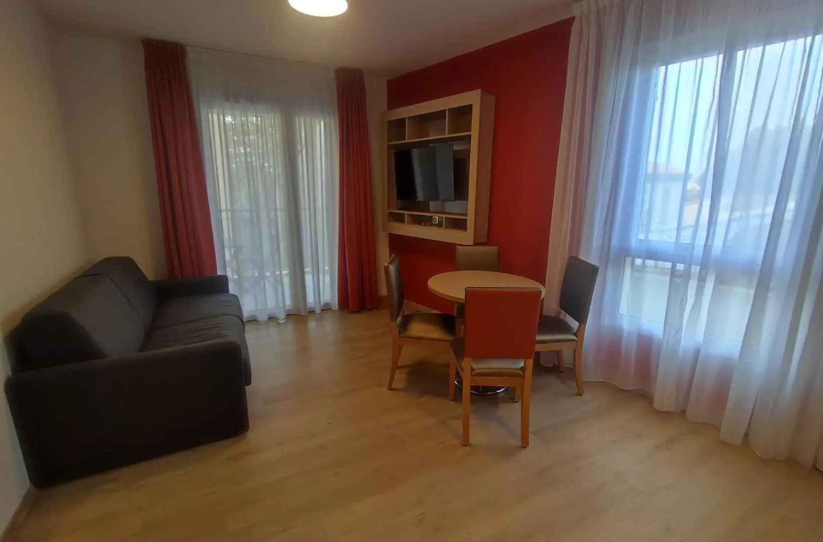 Zenao Frejus Aparthotel France